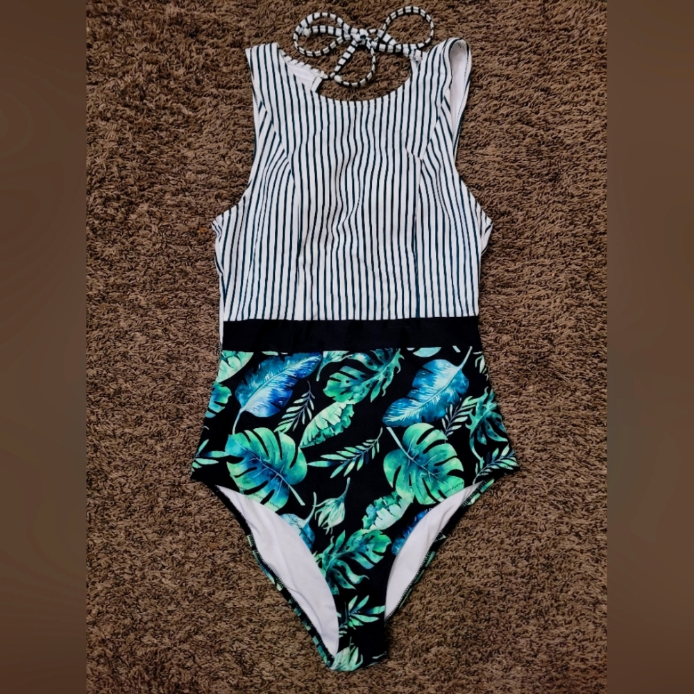 cupshe size medium one peice floral striped bathing suit